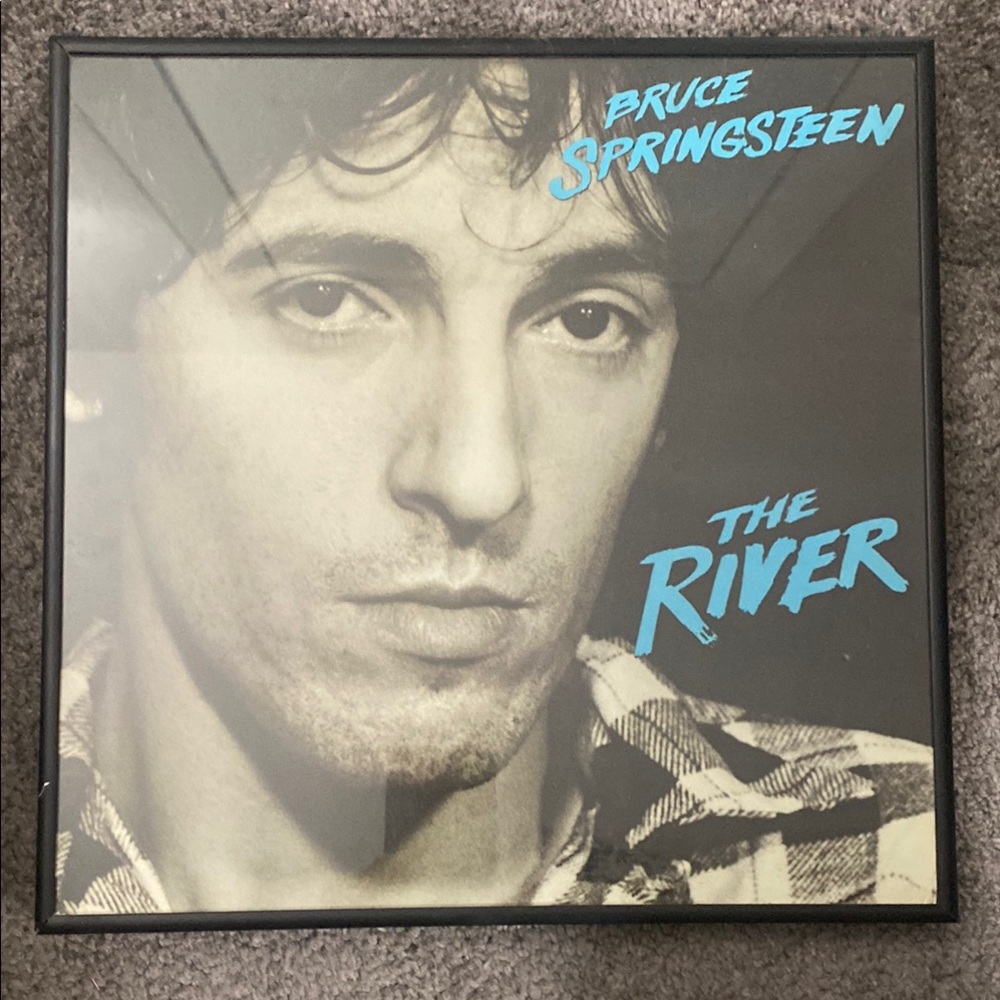 Mint condition, Bruce Springsteen, the river album framed with glass ￼
